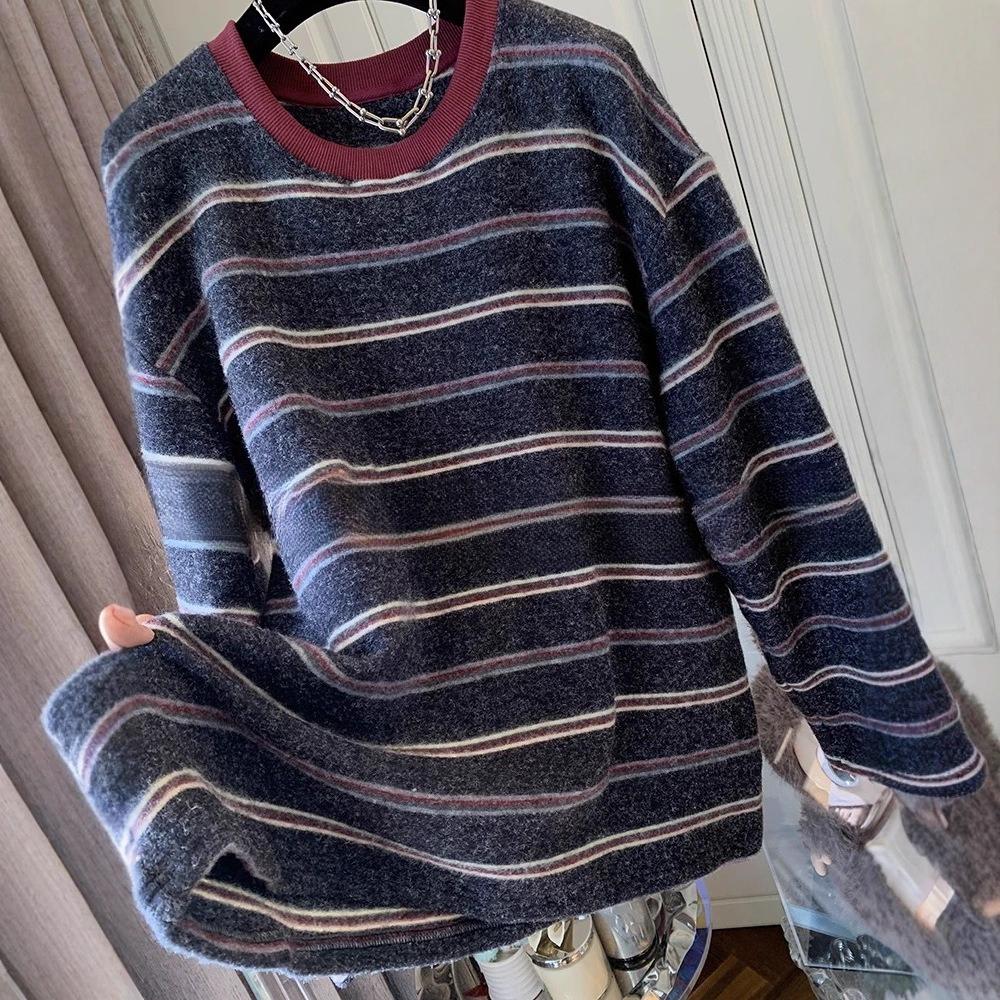 A Large-sized Autumn and Winter Design with A Soft and Fluffy Texture, Striped Long-sleeved T-shirt, A Laid-back and Relaxed Casual Top for Women