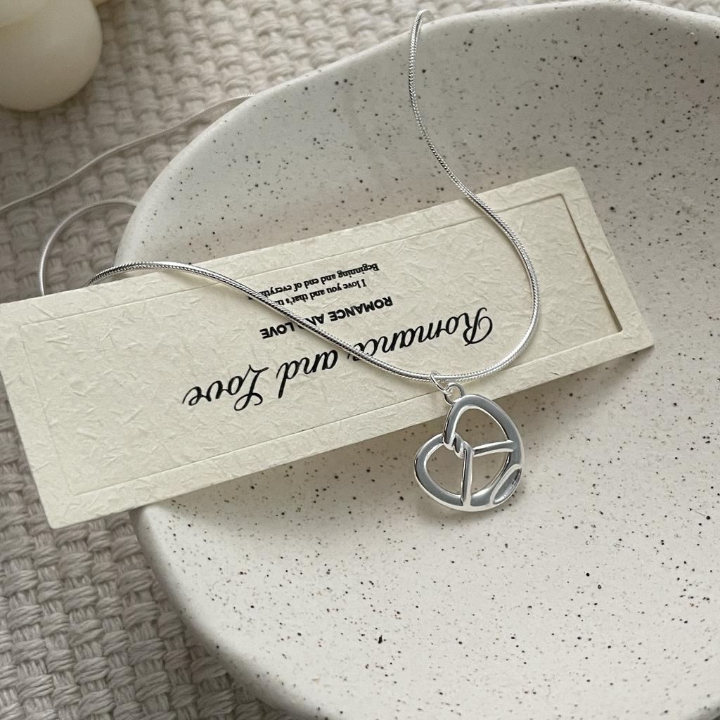 Korean version S925 sterling silver alkaline water knot necklace female niche design sense ins wind love line sense collarbone chain