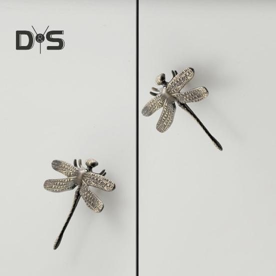 Zinklegering Dragonfly Skåphandtag Vintage Fågel Lådhandtag Garderob Toalettbord Skåpdörr Knopp Metall Draghandtag Kontor Hem Kök Dekoration