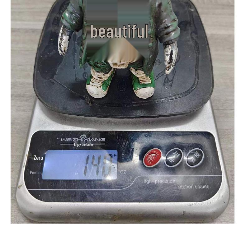 Hot-Selling Halloween Skeleton Ornaments for Spooky Decor