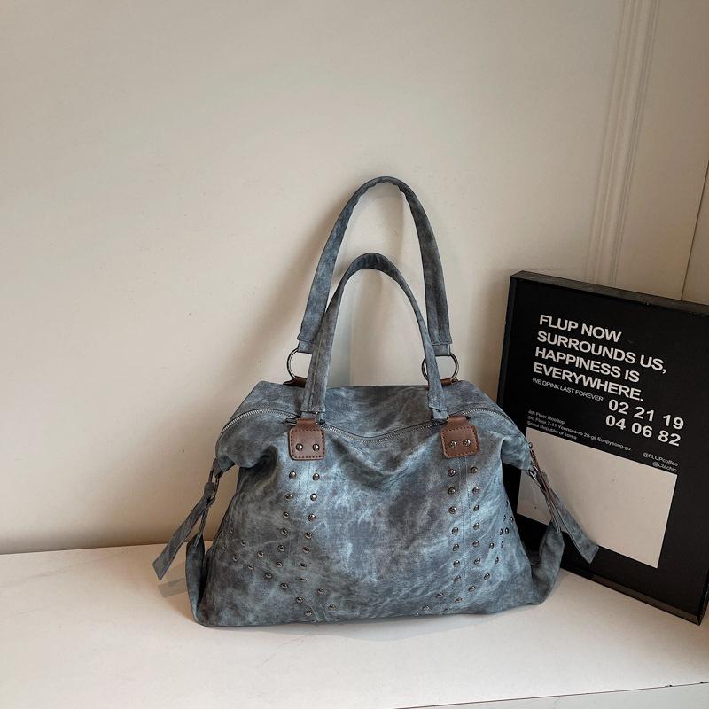 Large-capacity Backpack - Casual Riveted Shoulder Bag for Short Trips and Commuting Tote Bag