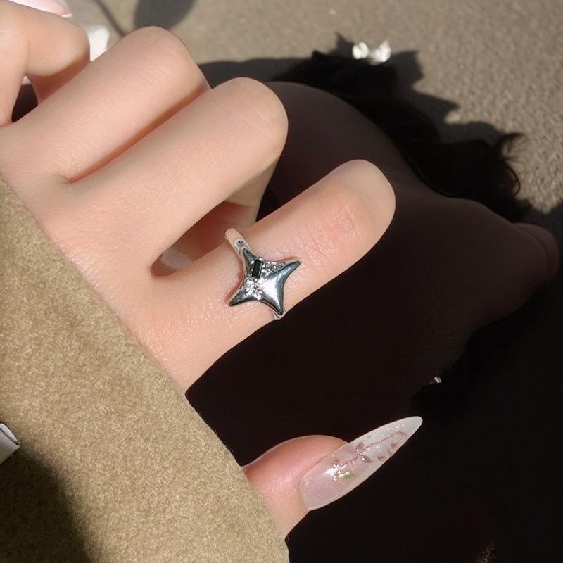 Niche Design Four-Leaf Clover Open Ring, Women'S High Sense Of Retro Temperament Dripping Oil, National Tide Personality Ring