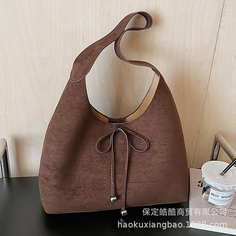 Suede bag women's large capacity 2025 new autumn and winter matte retro shoulder underarm bag work commuter bag