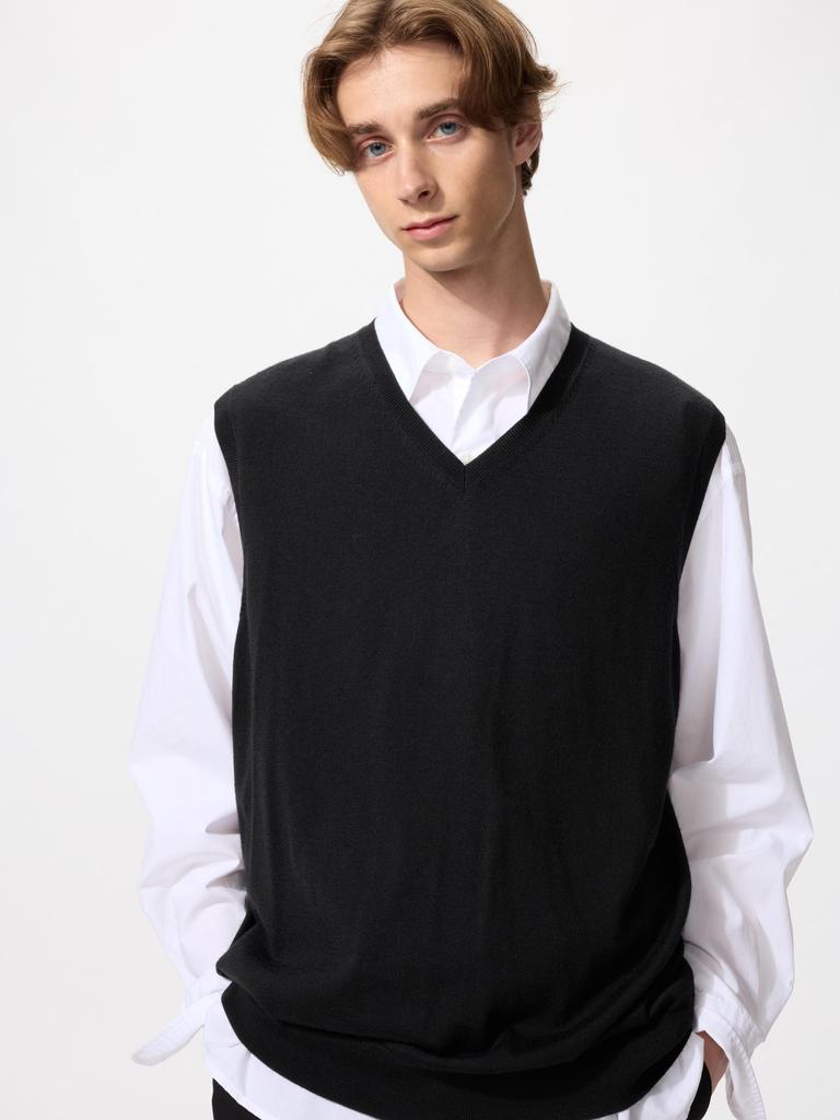 Uniqlo Japan Merino V Neck Vest