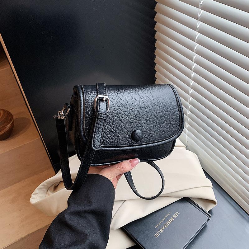 Exquisite versatile small bag women's new fashion shoulder messenger bag summer popular small square bag