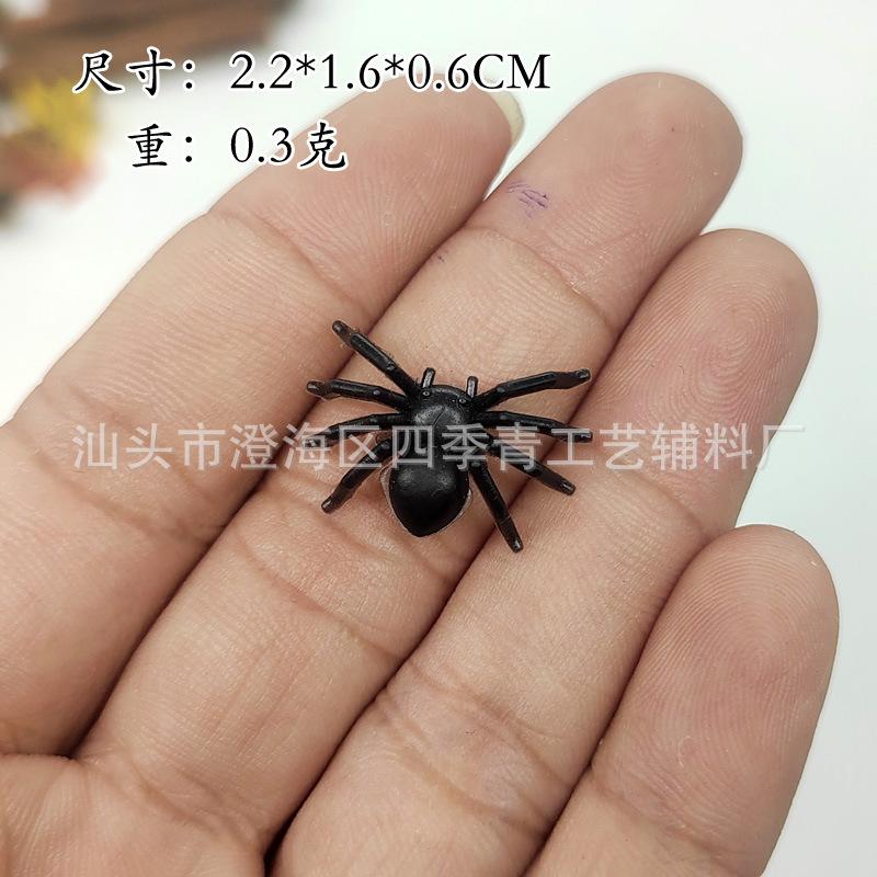 Fake Spiders Can Be Mixed with Halloween Layout Props Mini Little Spiders Trick Simulation Spoof