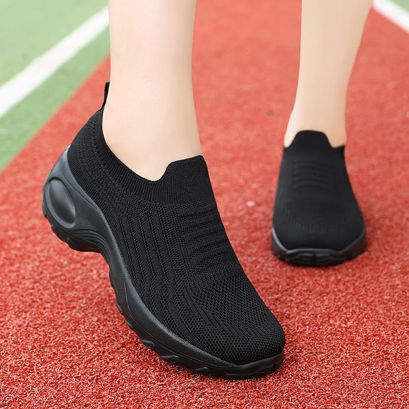 

Women casual shoes simple women walking shoes fashionable and versatile breathable women shoes comfortable sneakers 35 білий
