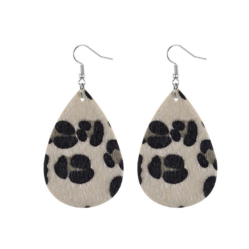 Fashion Leather Earrings Lightweight Faux Leather Leaf Earrings Teardrop Dangle Handmade For Women Girls Jewelry Wholesale