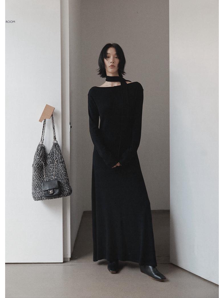 

UNITY MODE Women s Winter French One-Shoulder Knitted Dress: Elegant Long Skirt, High-End Innerwear