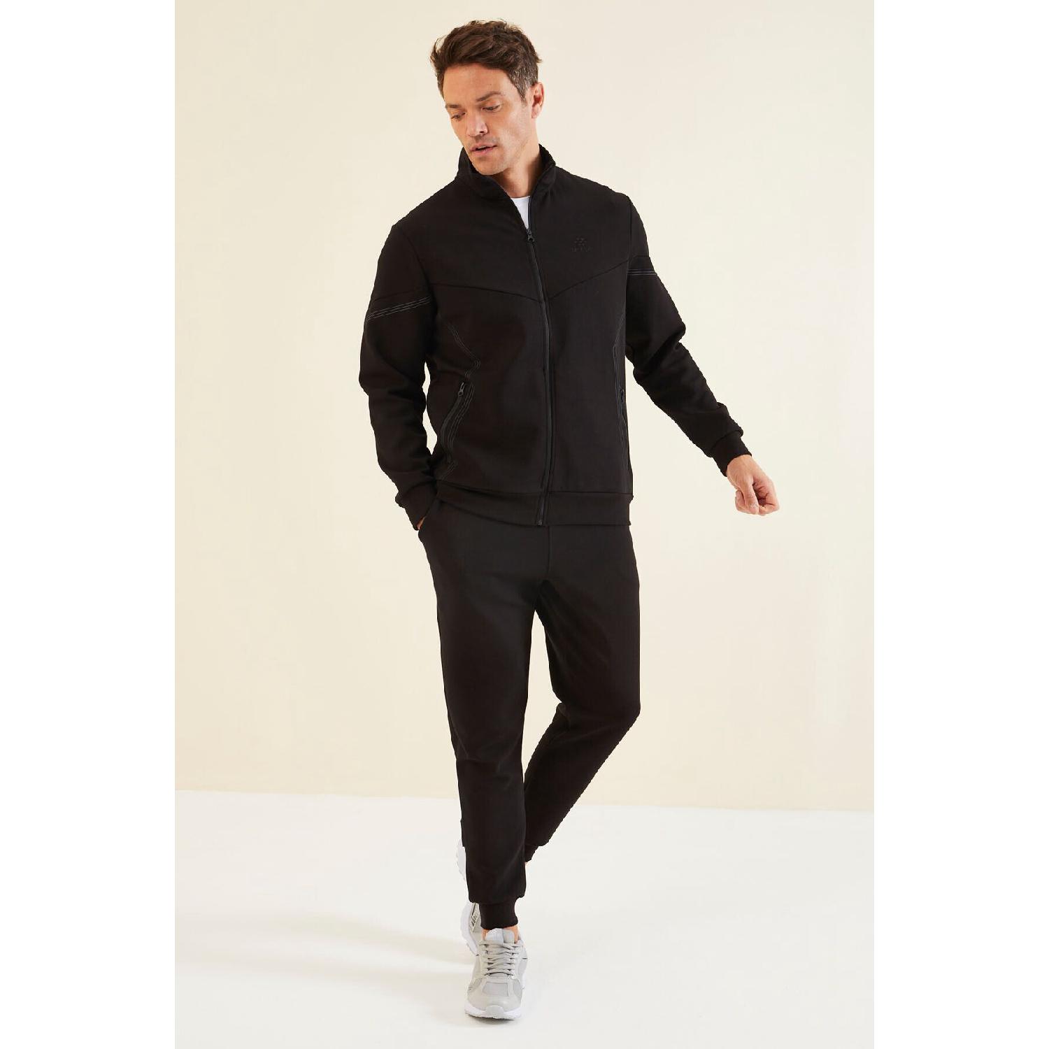 

Black Color Block Jogger Men s Tracksuit - 85237 S