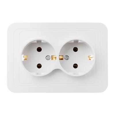 Presa di corrente industriale domestica con doppia messa a terra UE 220 V / 16 A 118x80 mm