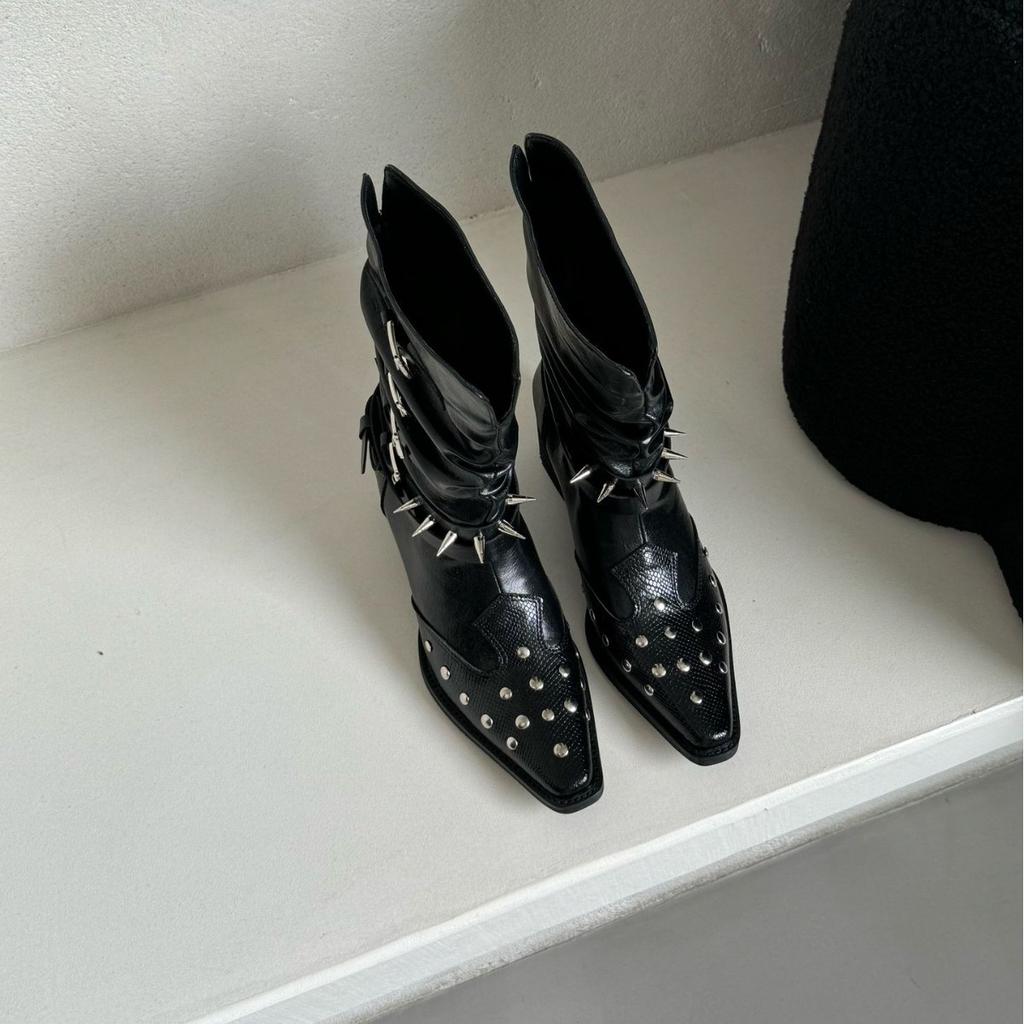 2025 Winter New Pointed Thick Heel Rivet Locomotive Women's Short Boots Versatile Low Tube Fashion Thin Boots Western Women's Boots