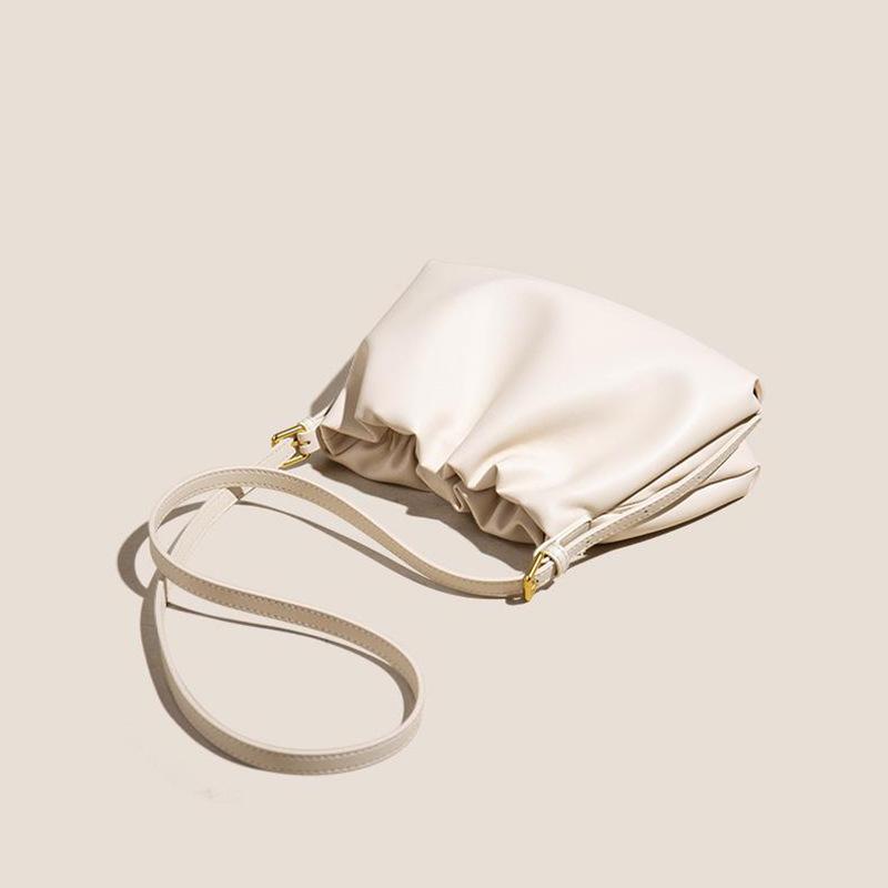 Niche Portable Women's Bag Fashionable and Versatile Single-shoulder Bag Casual Cowhide Crossbody Cloud Bag