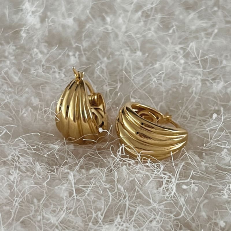 BettyU 925silver Shell Earrings (2 Colors)