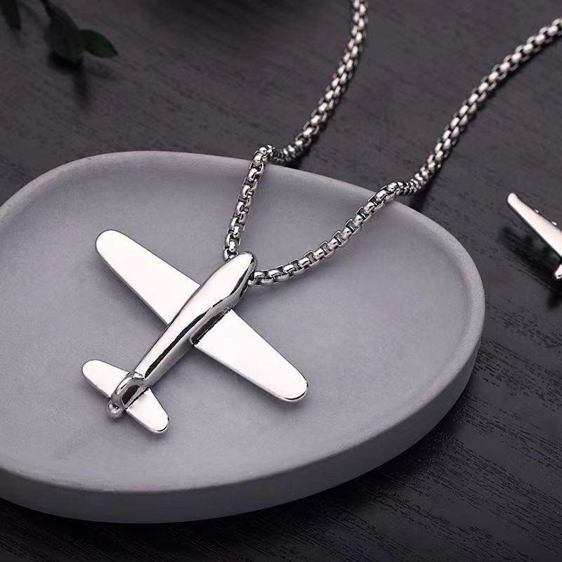 Trendy Unisex Airplane Pendant Necklace - Hip-Hop European & American Style, Versatile Sweater Chain for Kids and Adults.