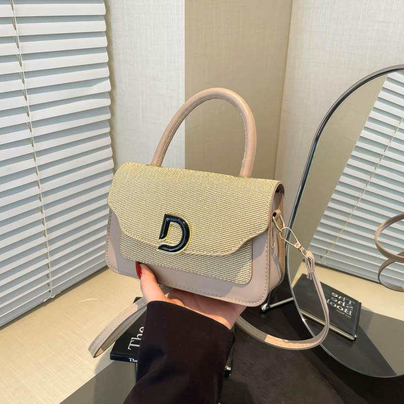 2025 spring contrasting splicing high-end sense retro fashion trend handbag casual versatile niche design messenger