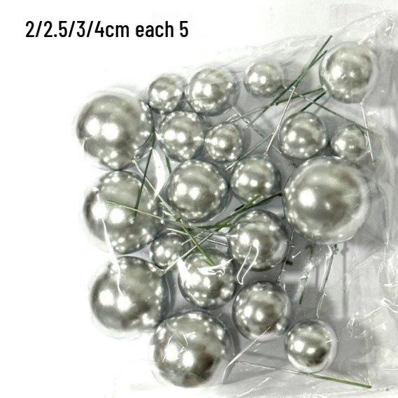 20-Piece Mixed Set: Gold, Silver, Foam, Iridescent, and Christmas Cake Decoration Balls