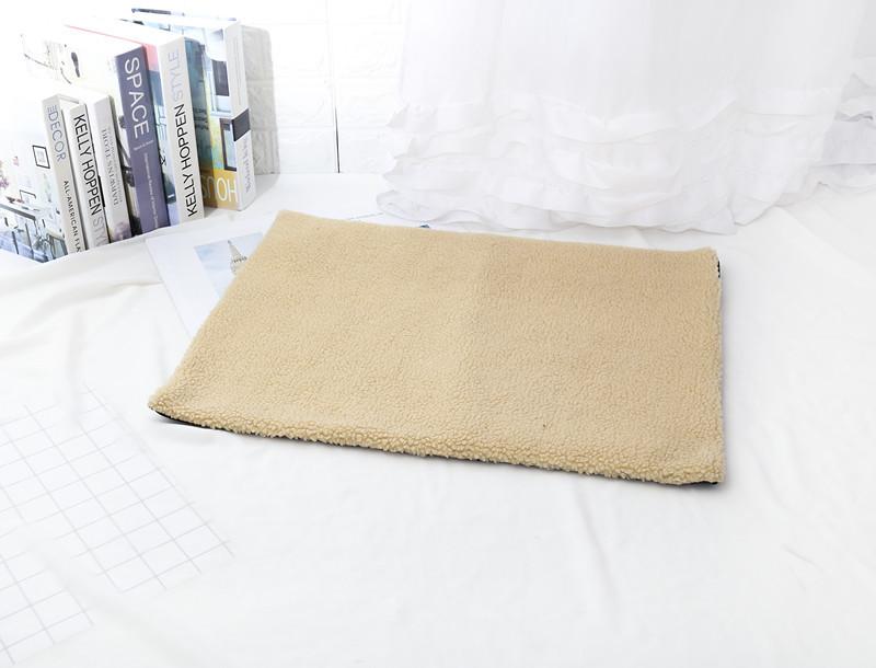 Winter Warm Lamb Wool Dog Bed, Pet Bed Mat, Cat Cotton Bed, Self Heating Cat and Dog Blanket, Pet Supplies