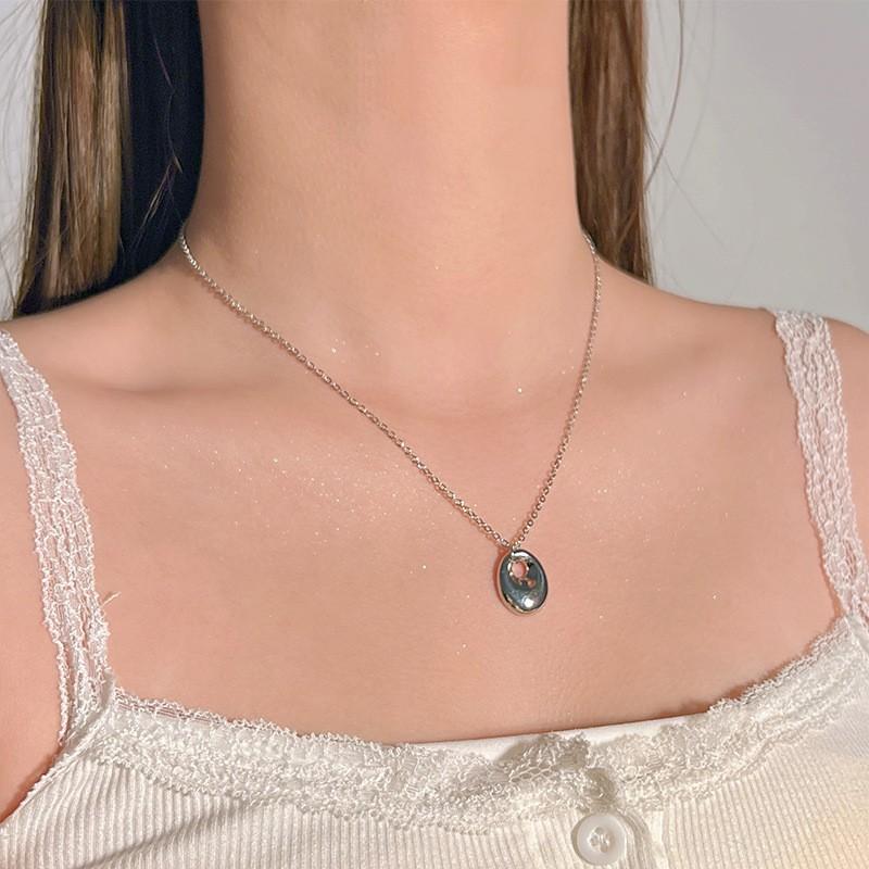 Simple Temperament Golden Beanie Necklace Female