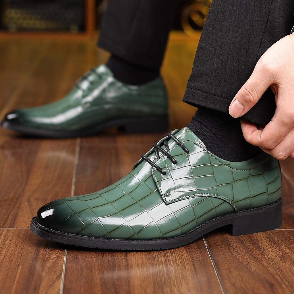 Britain New Gentleman Pointed Crocodile pattern Business Casual Shoes For Men Homecoming Formal Wedding Dress Footwear