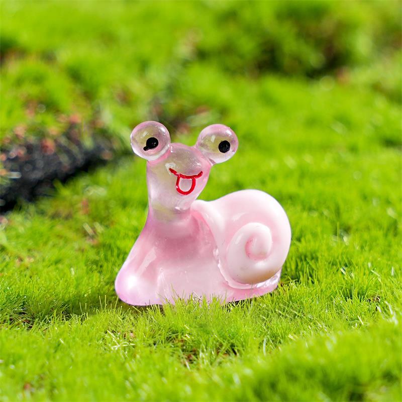 10PCS/Bag Cute Colorful Mini Luminous Snail Micro Landscaping Ornaments Figurine Decorations Glow In The Dark Car Home Ornaments