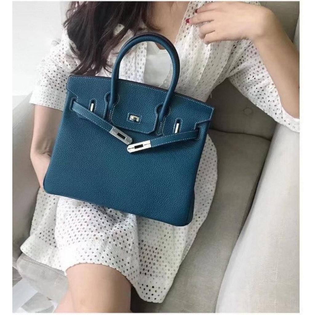 26 Neue Leder Damen Tasche Silberne Schnalle Platin Tasche Litschi Muster Erste Schicht Rindsleder 25cm/30cm Damen Tasche, Großhandel durch den Hersteller