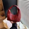 Fashion Trendy Woven Commuting Minimalist Tote Shoulder Bag Niche Design Underarm Shoulder Bag Large Capacity Shoulder Bag 2024