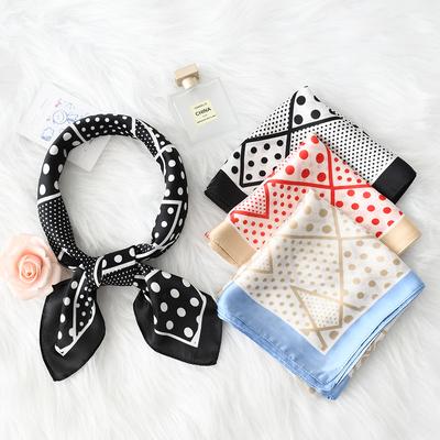 Dámská nová módní simulace atmosféry Hedvábný šátek Ochrana krku Šátek Jaro Léto Podzim Čtvercový šátek