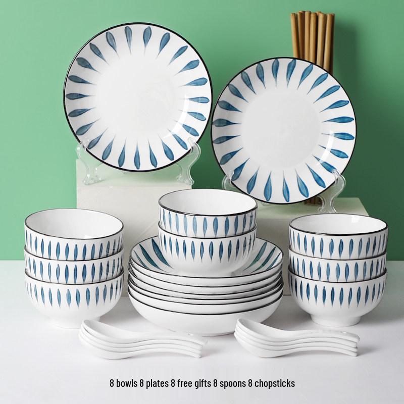 Japanese 10-Person Tableware Set: Creative Rice Bowls, Plates, and Noodle Bowls Combination.