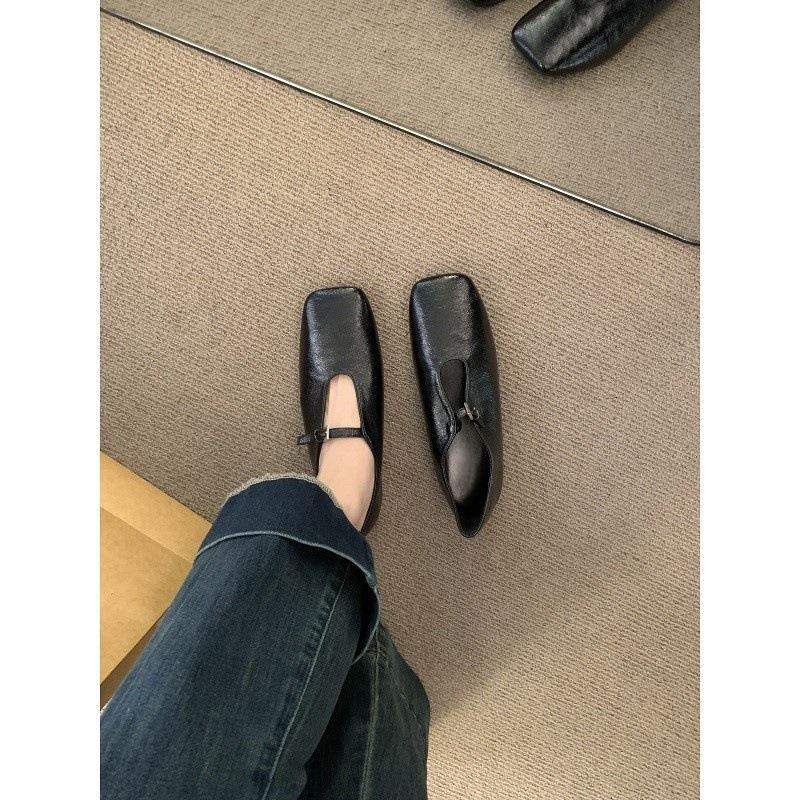 Small brown leather shoes with soft soles and one pedal, Doudou shoes, spring and autumn Korean square head deep mouth single shoes
