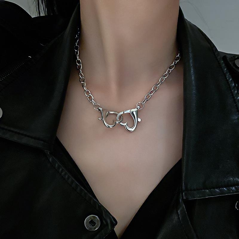 Fashion Heart Shaped Necklace for Women, Heart Pendant Jewelry for Everyday Wear and Gifts