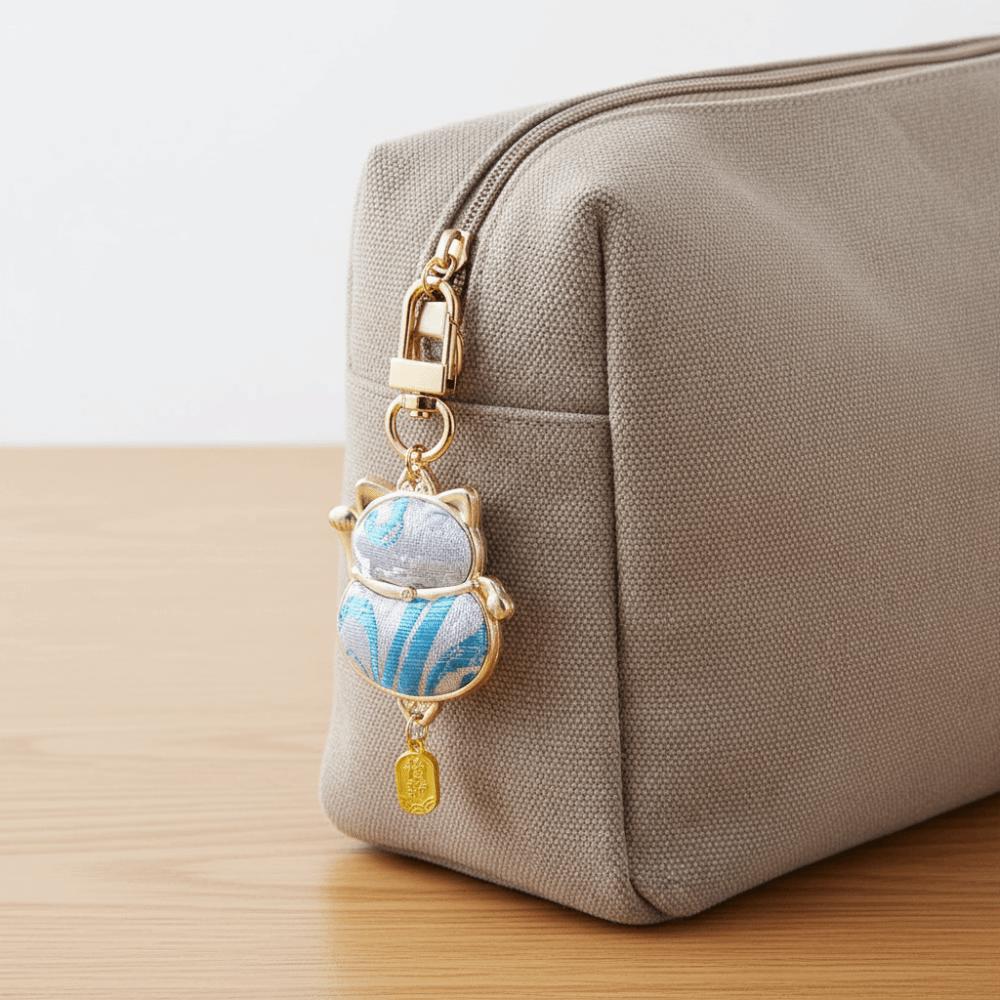 Metal Little Cat Small Keychain Double-sided Retro Lucky Keychain Lucky Cat Keychain Bag Pendant