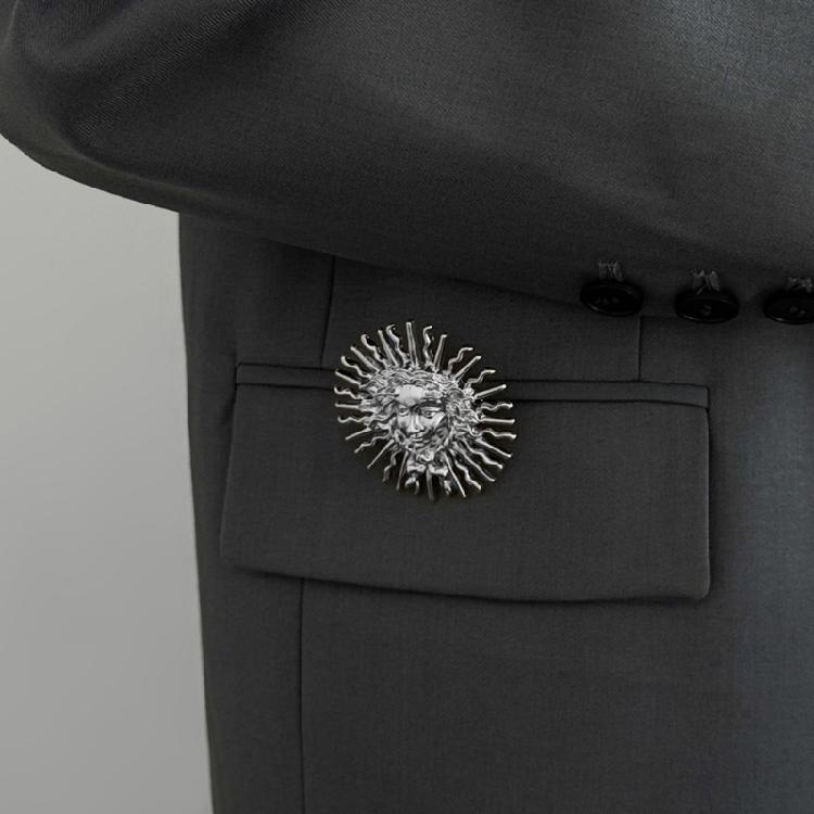 Exquisite Sun Symbol Brooch Stylish Embossed Lapel Pin Featuring Detailed Embossing for Gift Giving Occasions