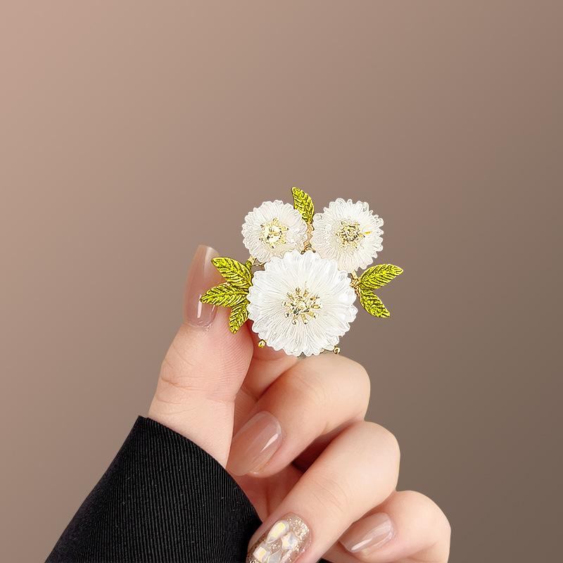 Sweet Cute Cherry Brooch Exquisite All-match Personalized Pin Cheongsam Skirt Suit Coat Accessories Gift