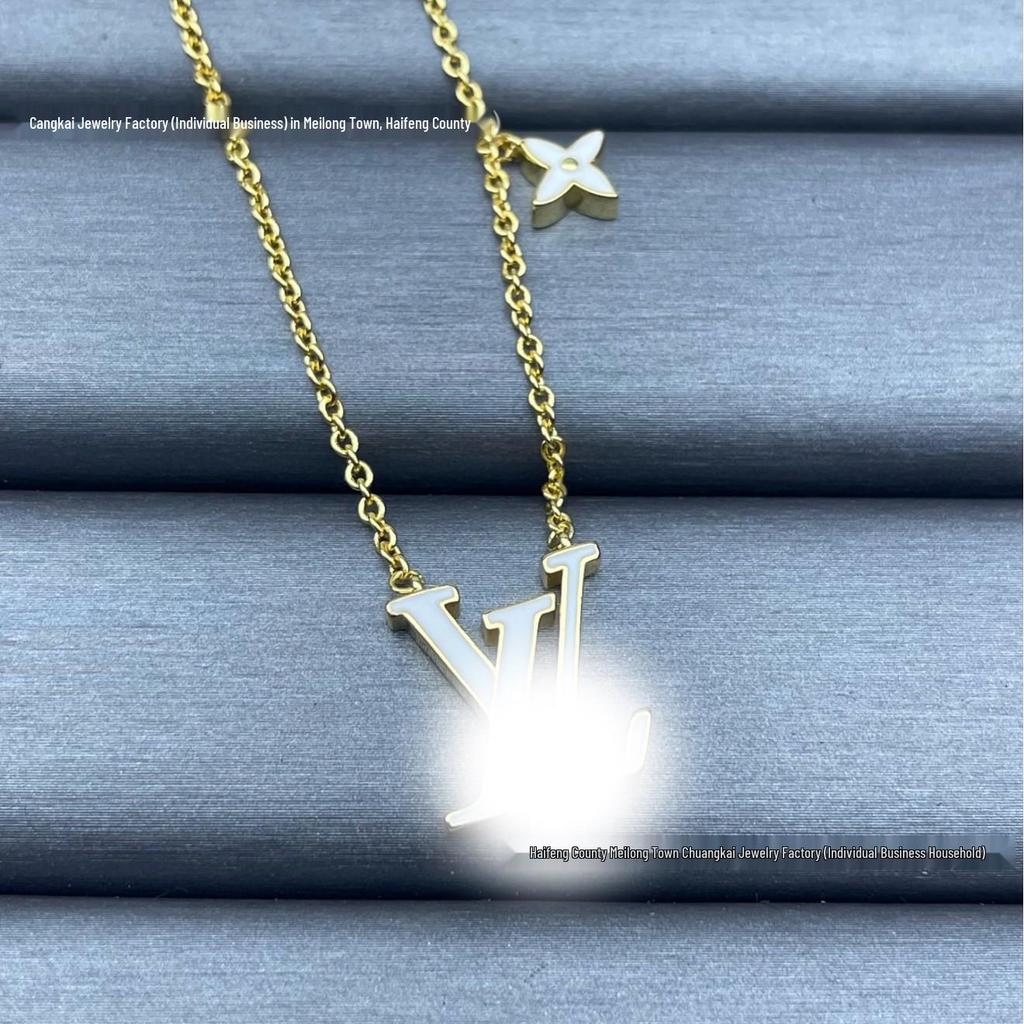 European Donkey V Necklace Set: High Version Enamel Flower Letter Clavicle Chain - Versatile & Fashionable