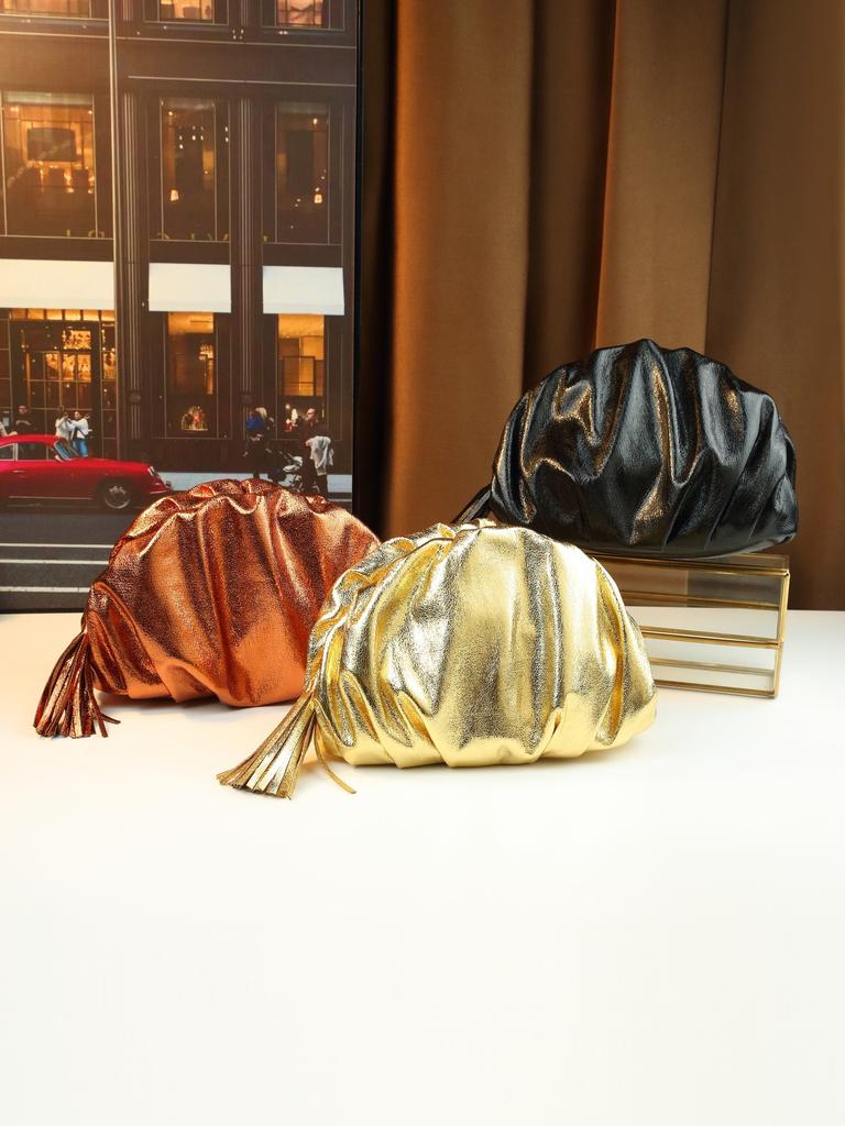 beautiful messenger French niche small bag women's bag 2025 new simple pleated shell bag