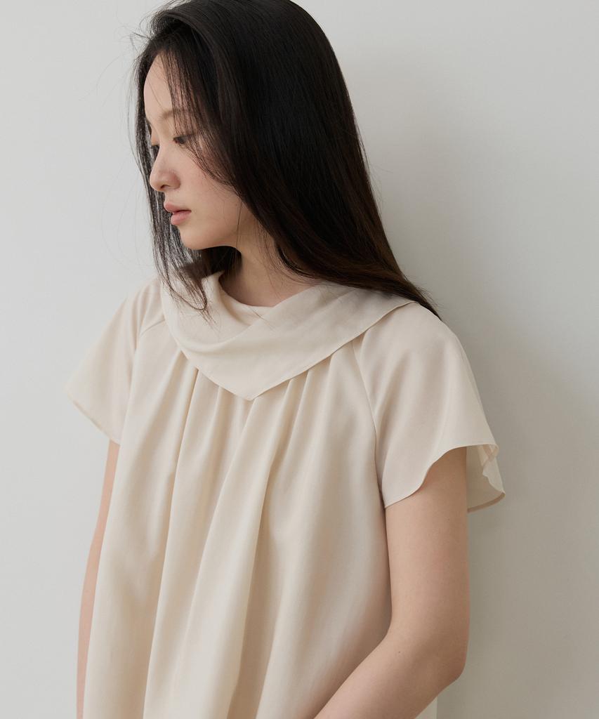 TOWAV Yen Flare Blouse_Beige