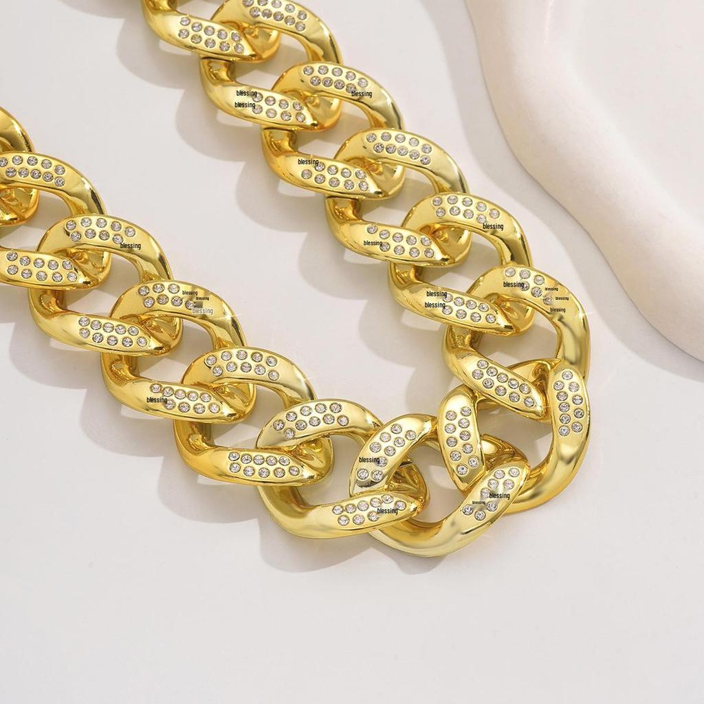 European-American Full Diamond Cuban Chain Necklace: Hip Hop Trendsetter Jewelry for Women