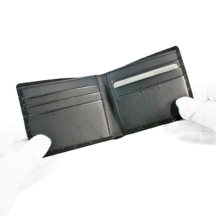 [Inden-ya] Inden Two-Fold Wallet No Coin Purse Deer Leather Black Ground X Black Lacquer Dragonfly Pattern 2005-01-008 9.2cm