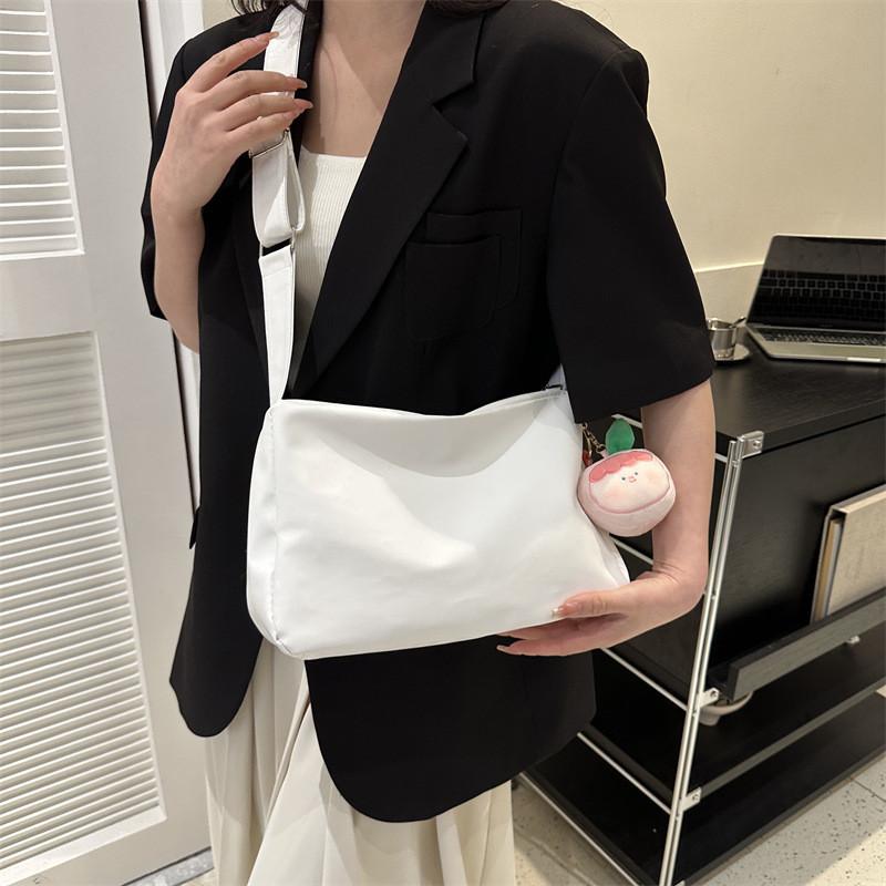 Fashionable Street Style Large Capacity Shoulder Crossbody Bag For Women 2023 Summer Cute Charm Square Bag