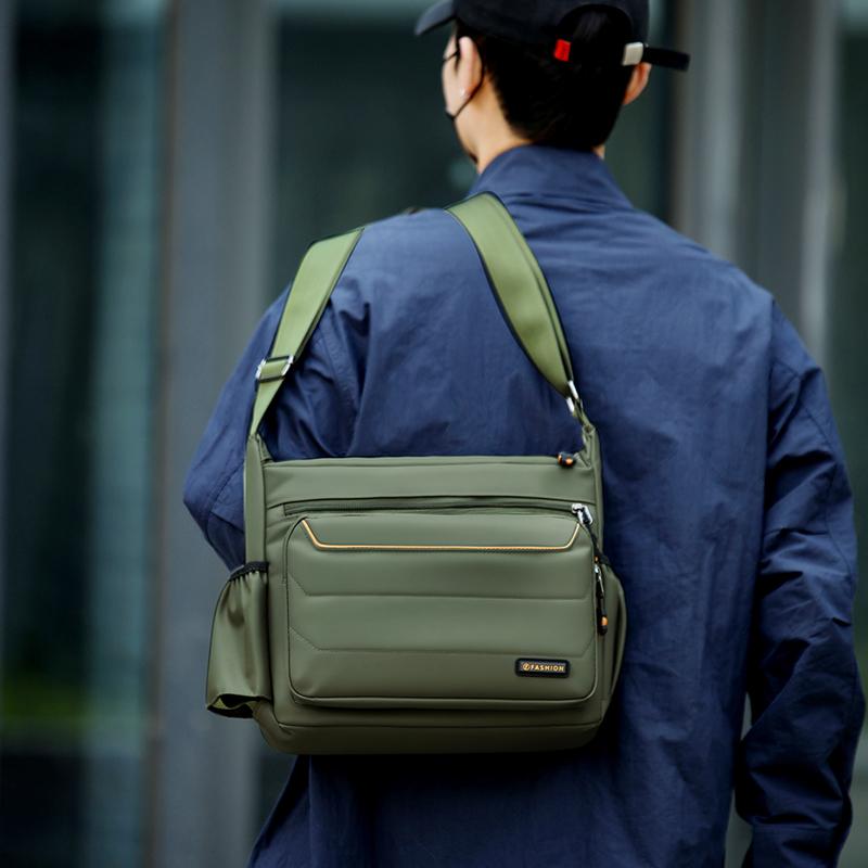Minimalist Men's Shoulder Bag Large Capacity Durable Men's Crossbody Bag Waterproof Nylon Multi-Compartment Casual Men's Bag