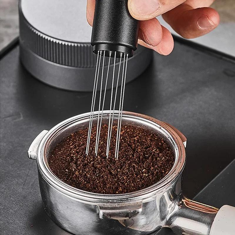 Heiß verkaufend 8 Nadeln Handheld Kaffeepulver Nadelverteilung Edelstahl 0,4 mm Magnetständer Kaffeenadelverteiler