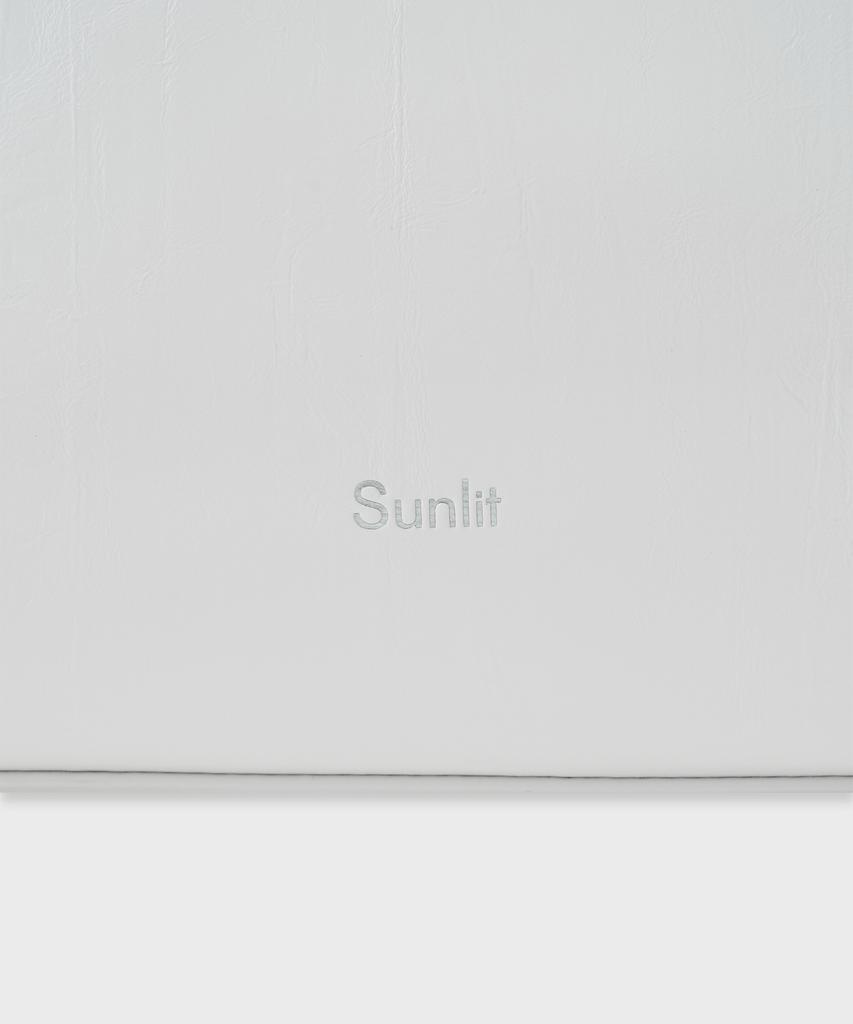 Sunlit Glossy Buckle Bag (White)