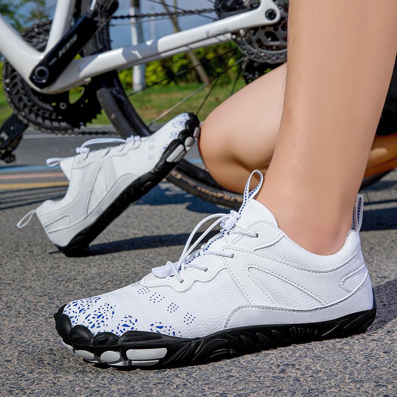 

Новая обувь для фитнеса в помещении для мужчин, ультралегкие и дышащие носки из мушиного переплетения, женские туфли-крики на мягкой подошве с одним педальным приводом 46