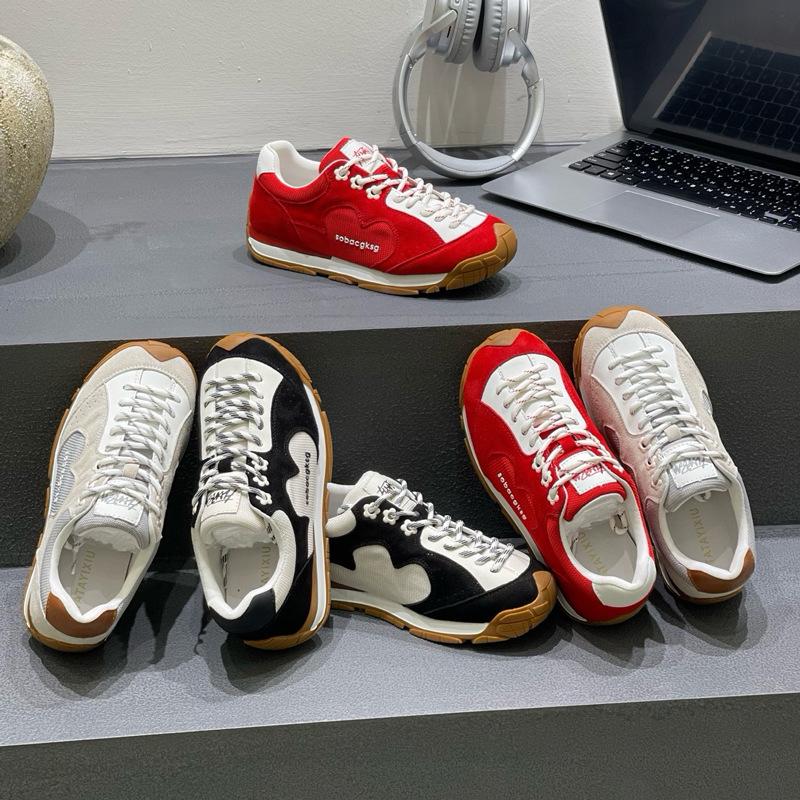 Women's German Training Shoes - 2025 Style: Breathable, Thick Sole, Little Flower Loafers, Versatile Casual Sports Shoes, Inspired by Forrest Gump.