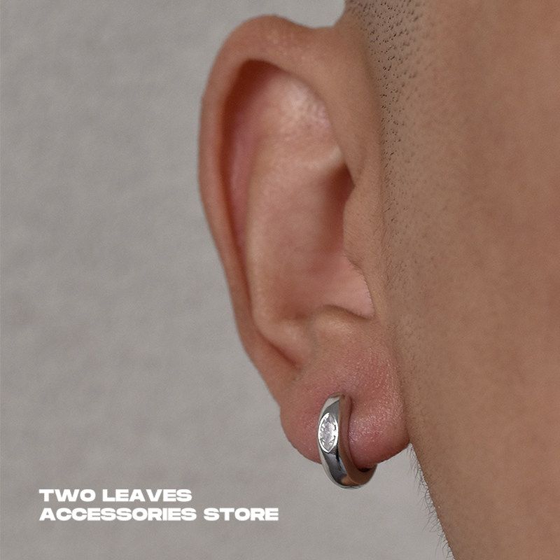 

Two Leaves S925 Sterling Silver Horus Eye Earrings Fashion Trendy Zircon Men and Women Street Simple Ear Clip Single Diamond 8mm Inner Diameter / Single