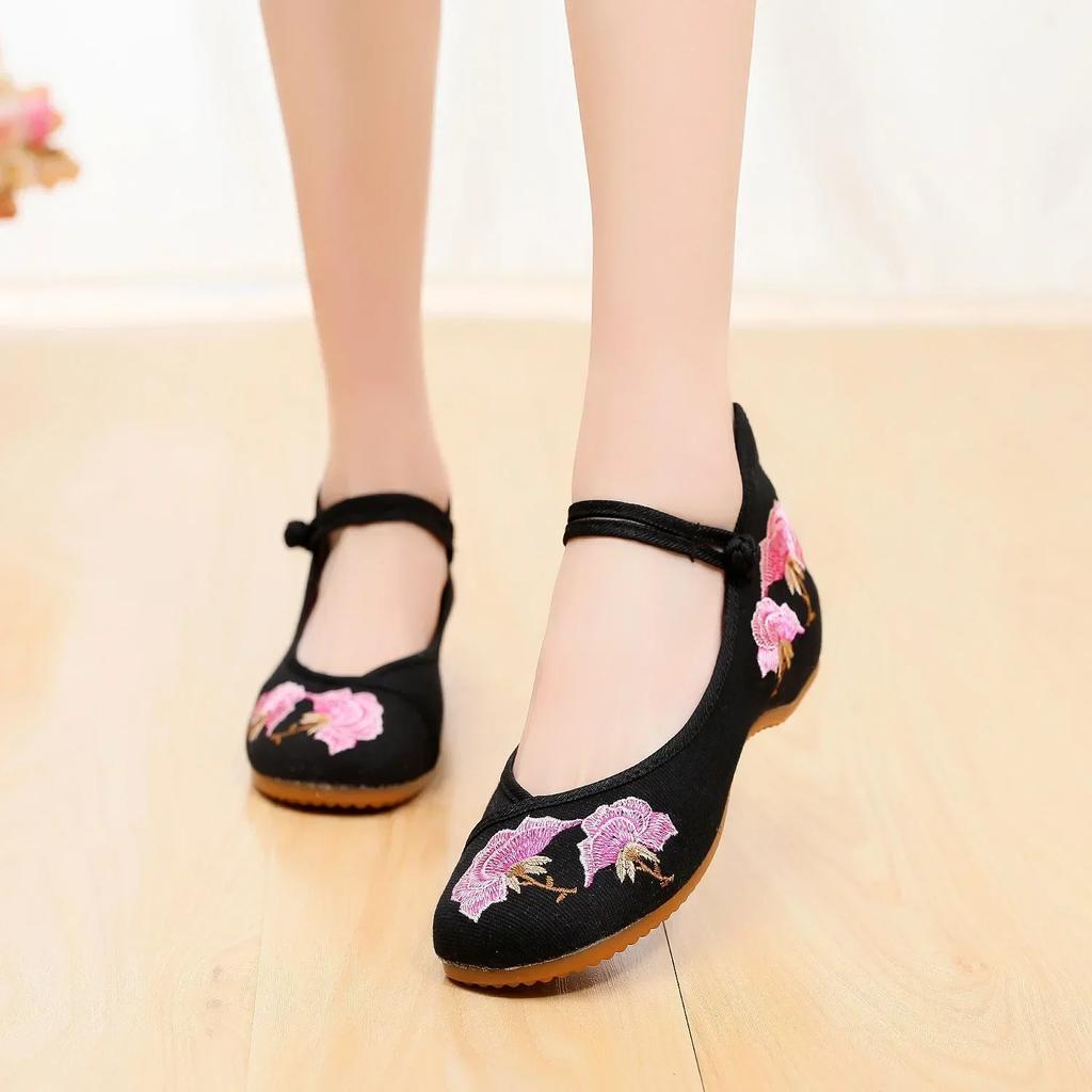 Mode Vintage Femme Chaussures en Tissu Élégant Style Ethnique Décontracté Broderie Streetwear Style Chinois Chaussures Femme Été
