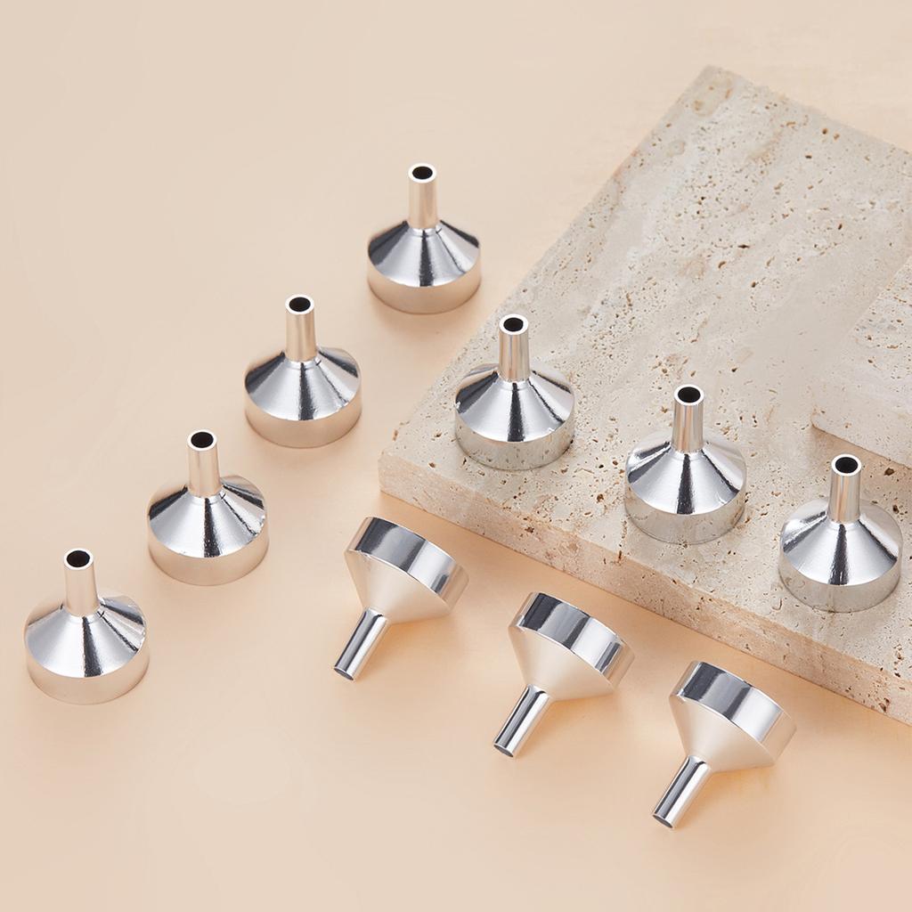 10 Pièces Petit Entonnoir en Métal Outil d'Emballage de Liquide Convient pour Transférer du Parfum dans des Atomiseurs ou des Vaporisateurs de Sac à Main
