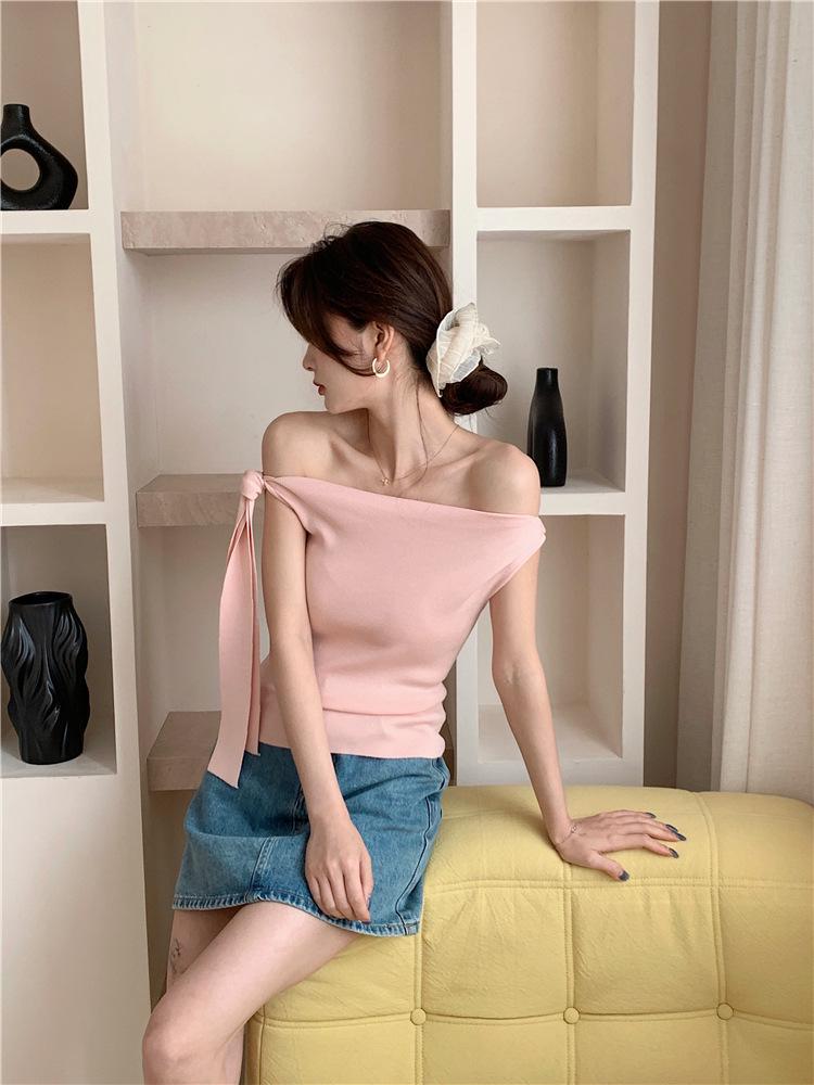 8072 French Retro Sexy Camisole - Asymmetrical Off-Shoulder, Ice Silk, Versatile Wear M
