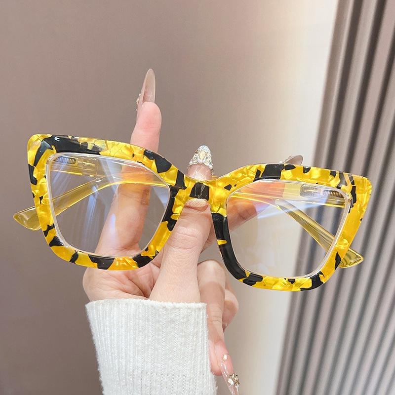 2026 New Cat-Eye Frame Floral Pattern Anti-Blue Light Presbyopia Glasses for Women Fashionable Ultra-Light Reading Eyewear